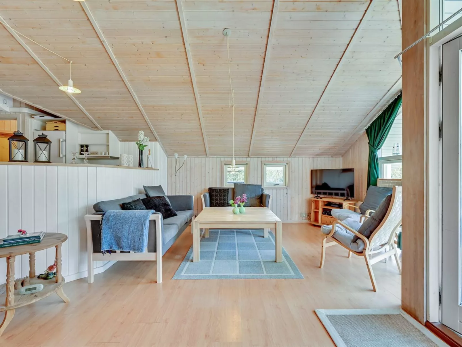 "Landuin" - 230m from the sea-Binnen