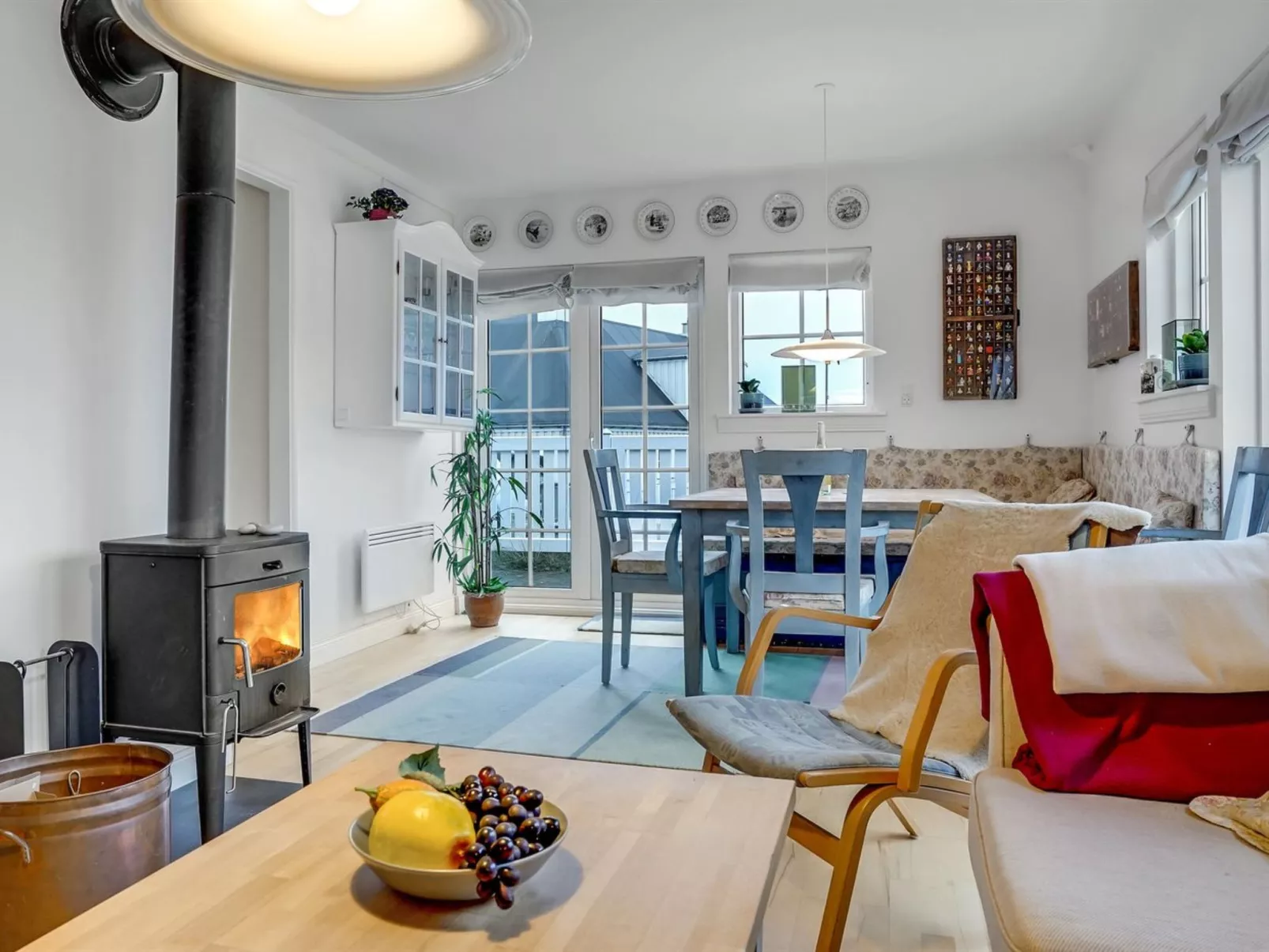 "Jannike" - 100m from the sea-Binnen