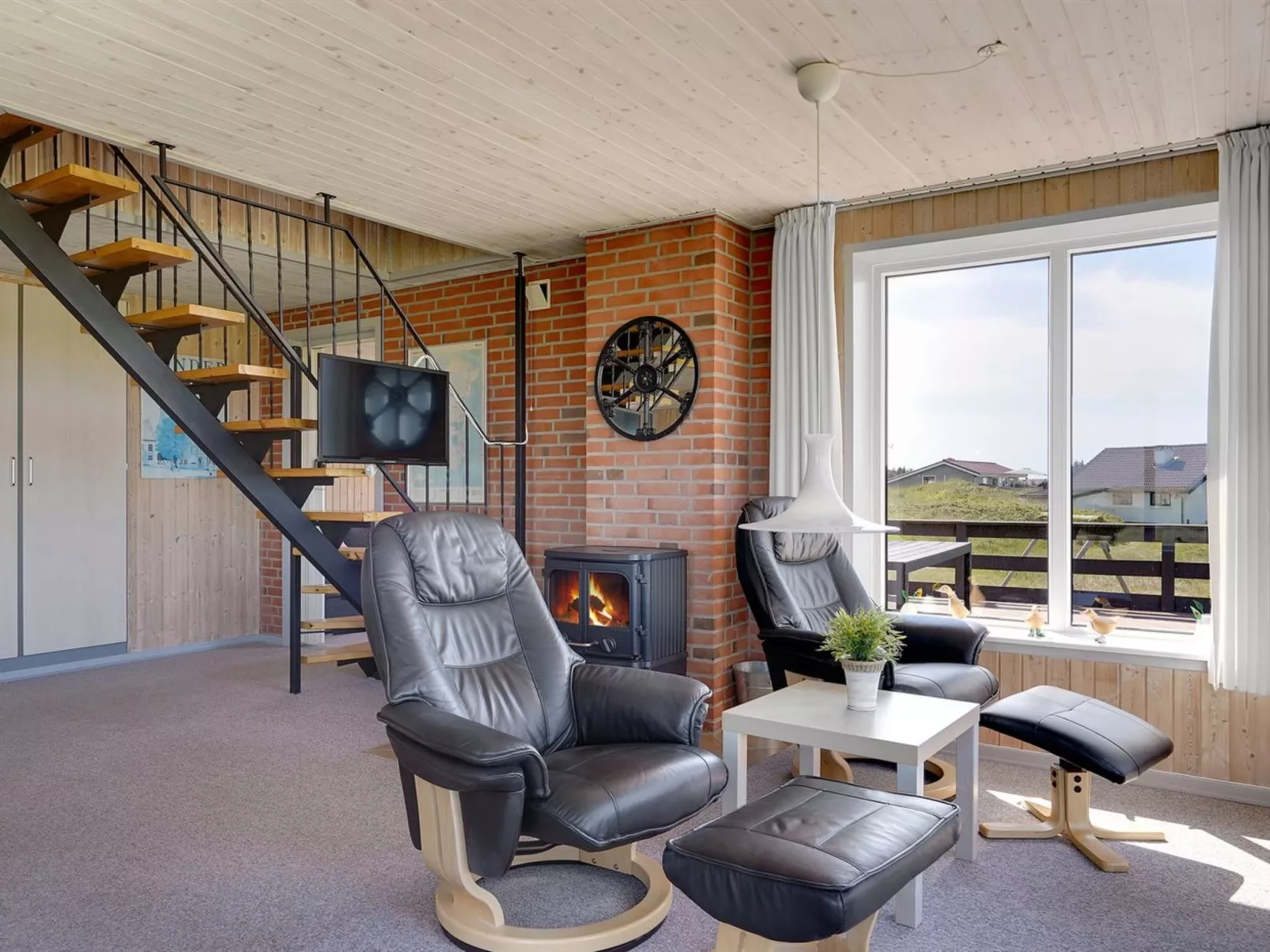 "Helfrida" - 350m from the sea-Binnen