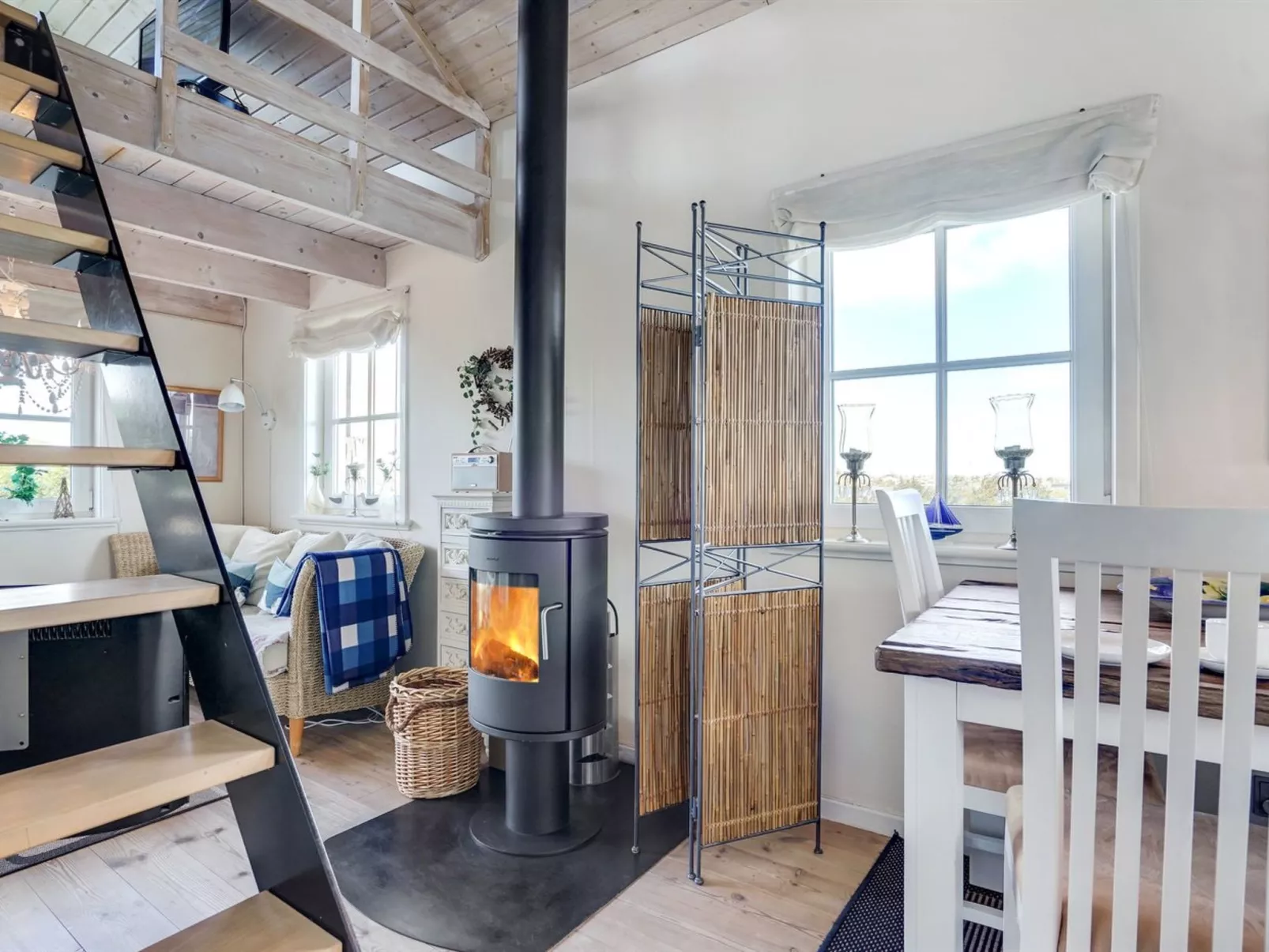 "Byrial" - 200m from the sea-Binnen