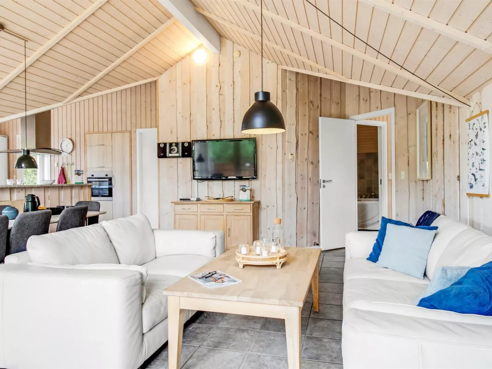 "Svenny" - 800m from the sea-Binnen