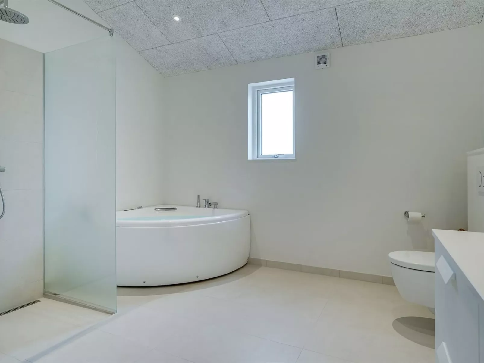 "Helli" - 650m from the sea-Binnen