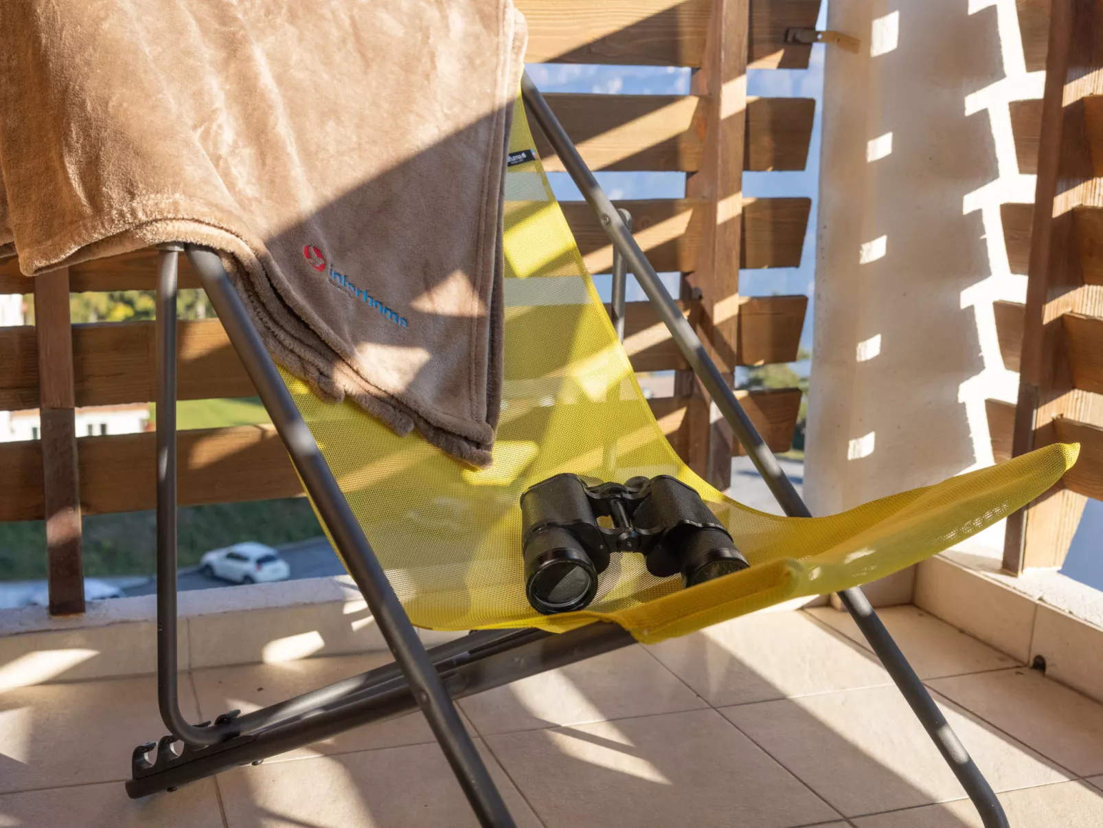 Belmont Est 80-Buiten