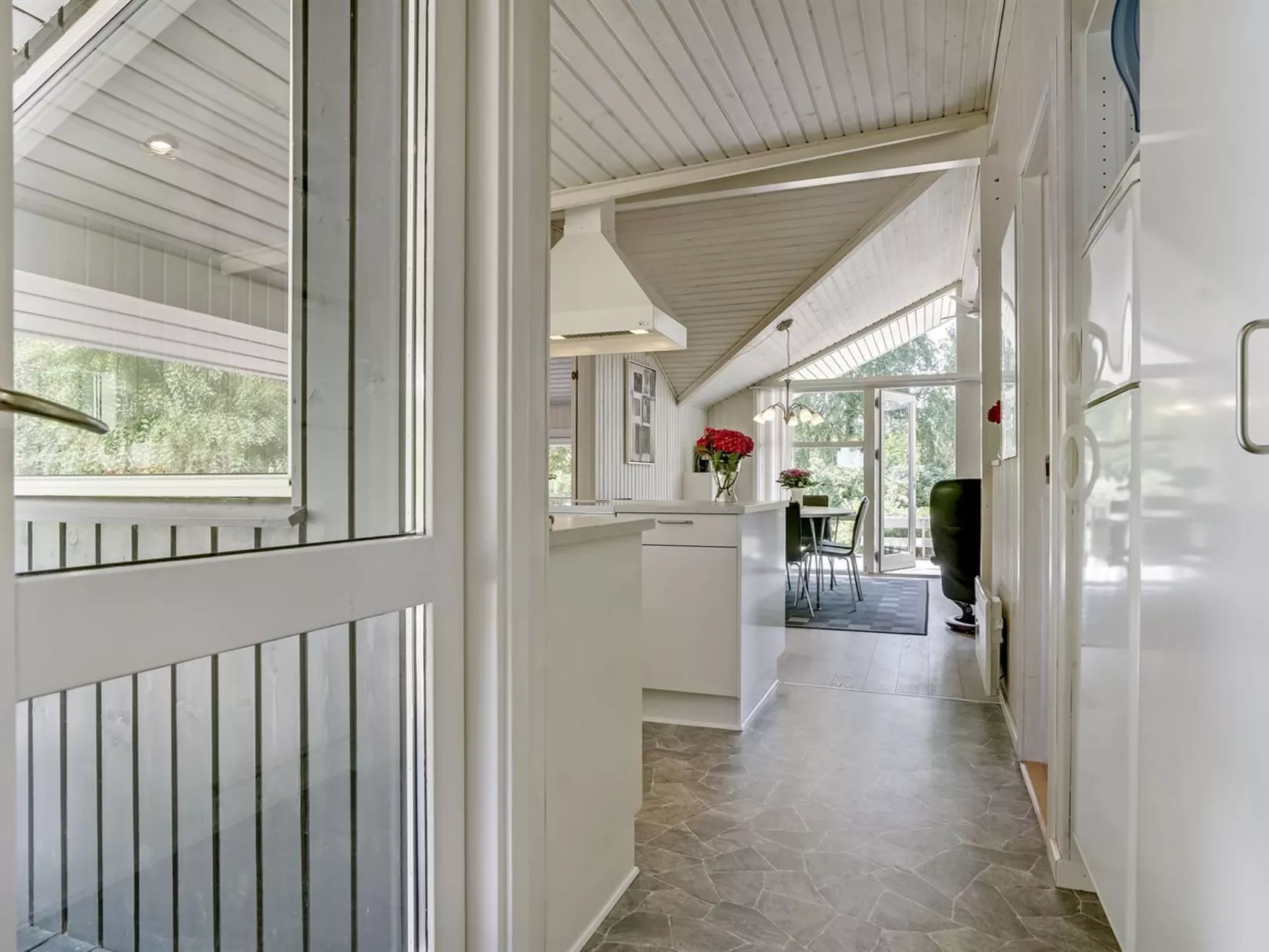 "Stasia" - 75m from the sea-Binnen