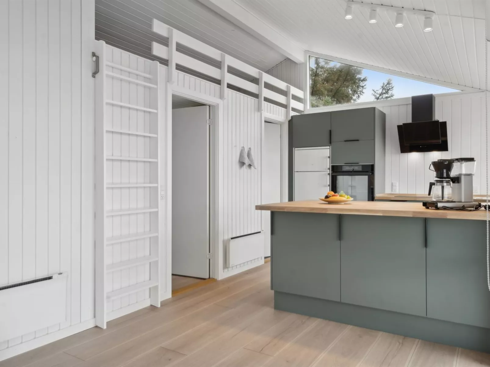 "Arnwith" - 20m from the sea-Binnen