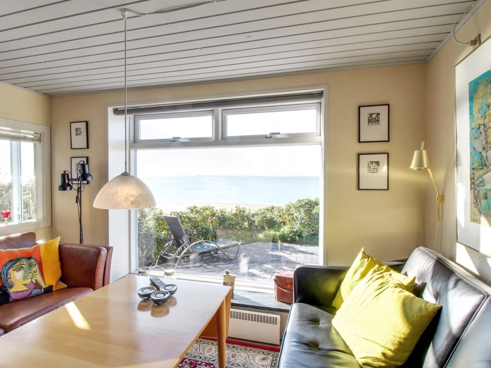 "Erno" - 20m from the sea-Binnen