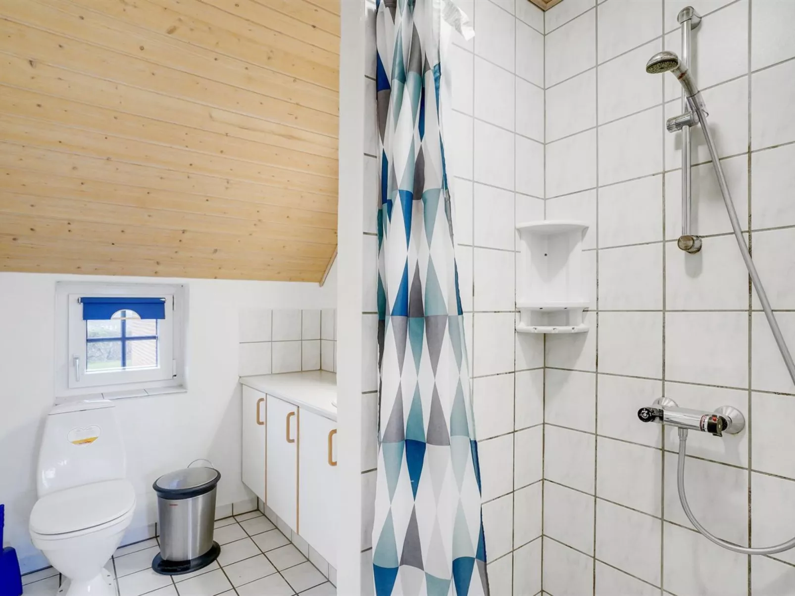 "Jügen" - 900m to the fjord-Binnen