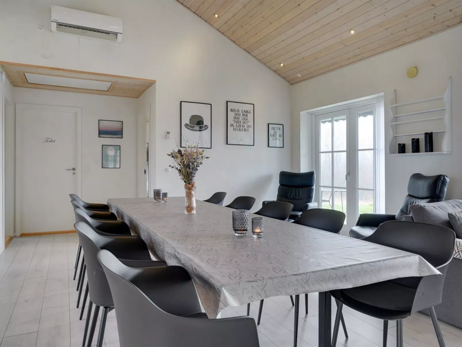 "Quanna" - 30km from the sea-Binnen