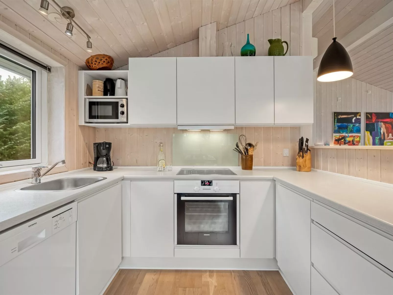 "Helen" - 500m to the fjord-Binnen