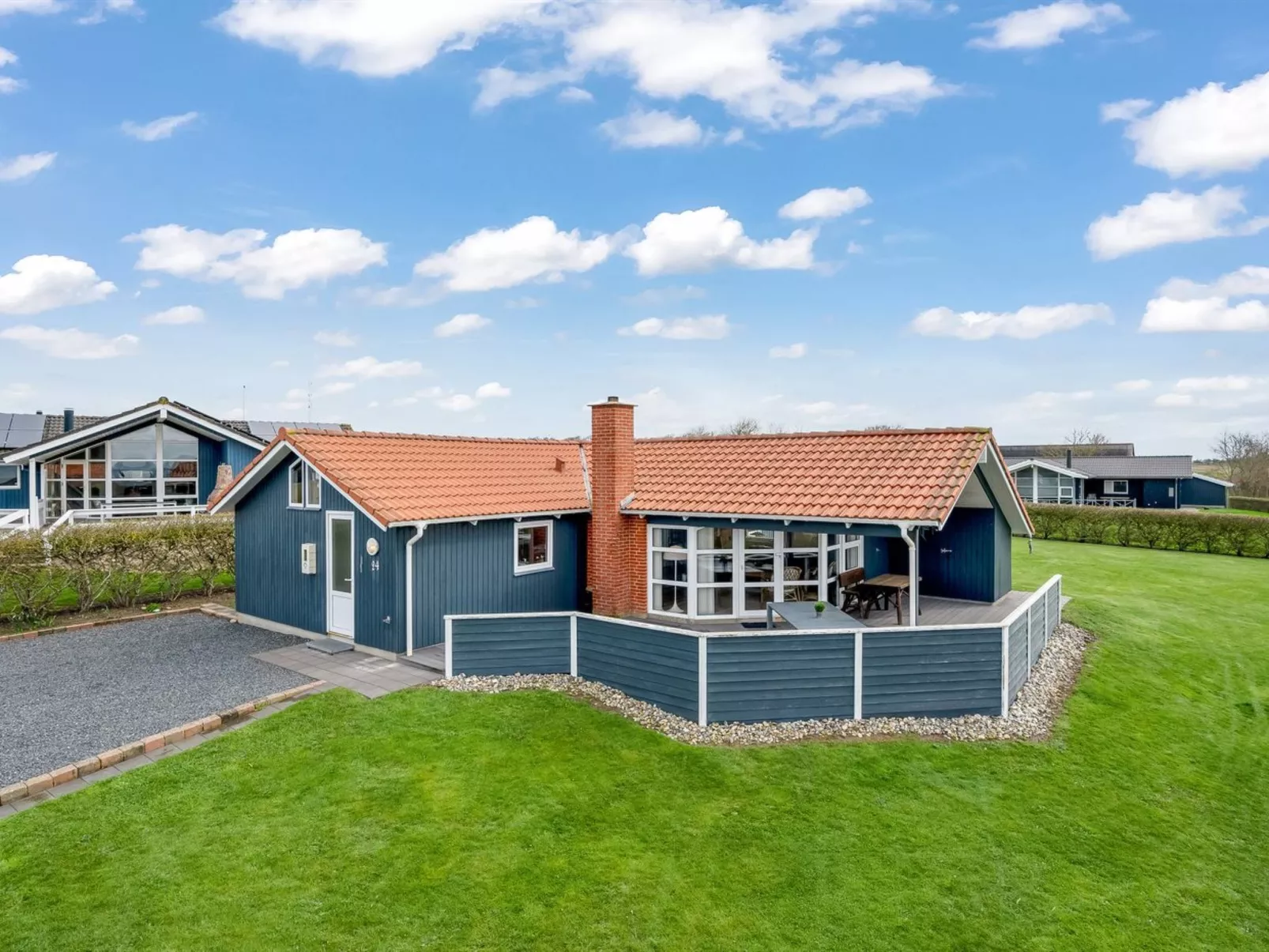 "Loviisa" - 300m to the fjord-Buiten