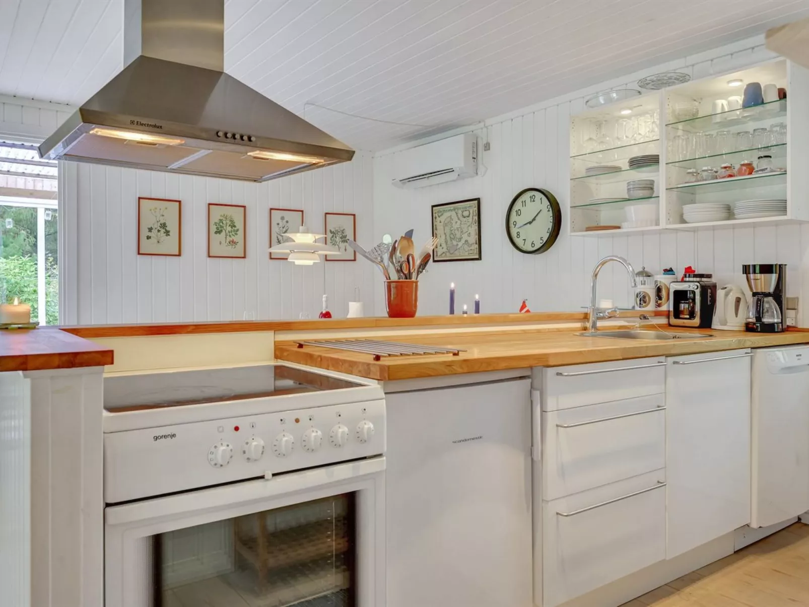 "Hamund" - 700m from the sea-Binnen