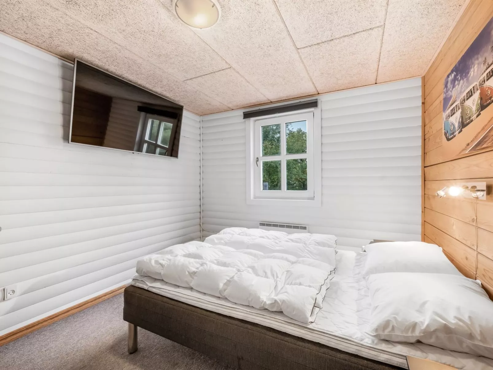 "Yvonna" - 350m to the fjord-Binnen