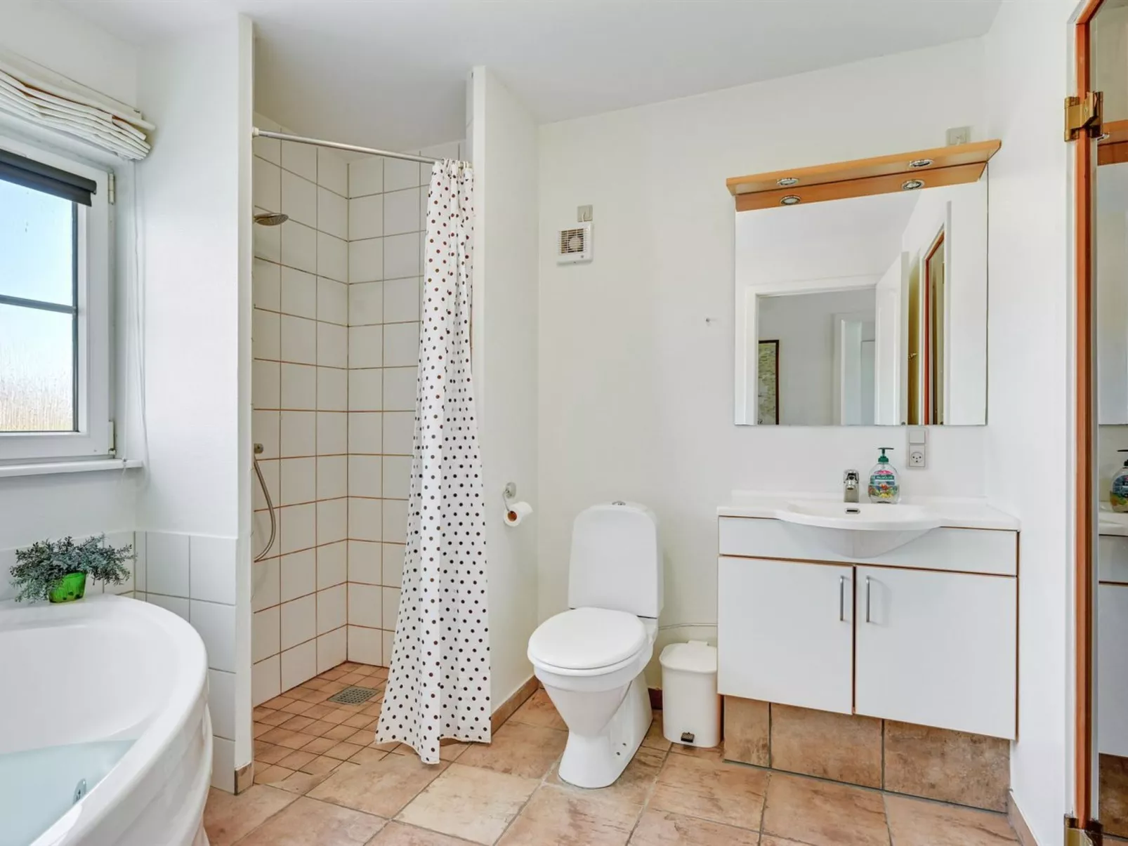 "Arwin" - 250m from the sea-Binnen