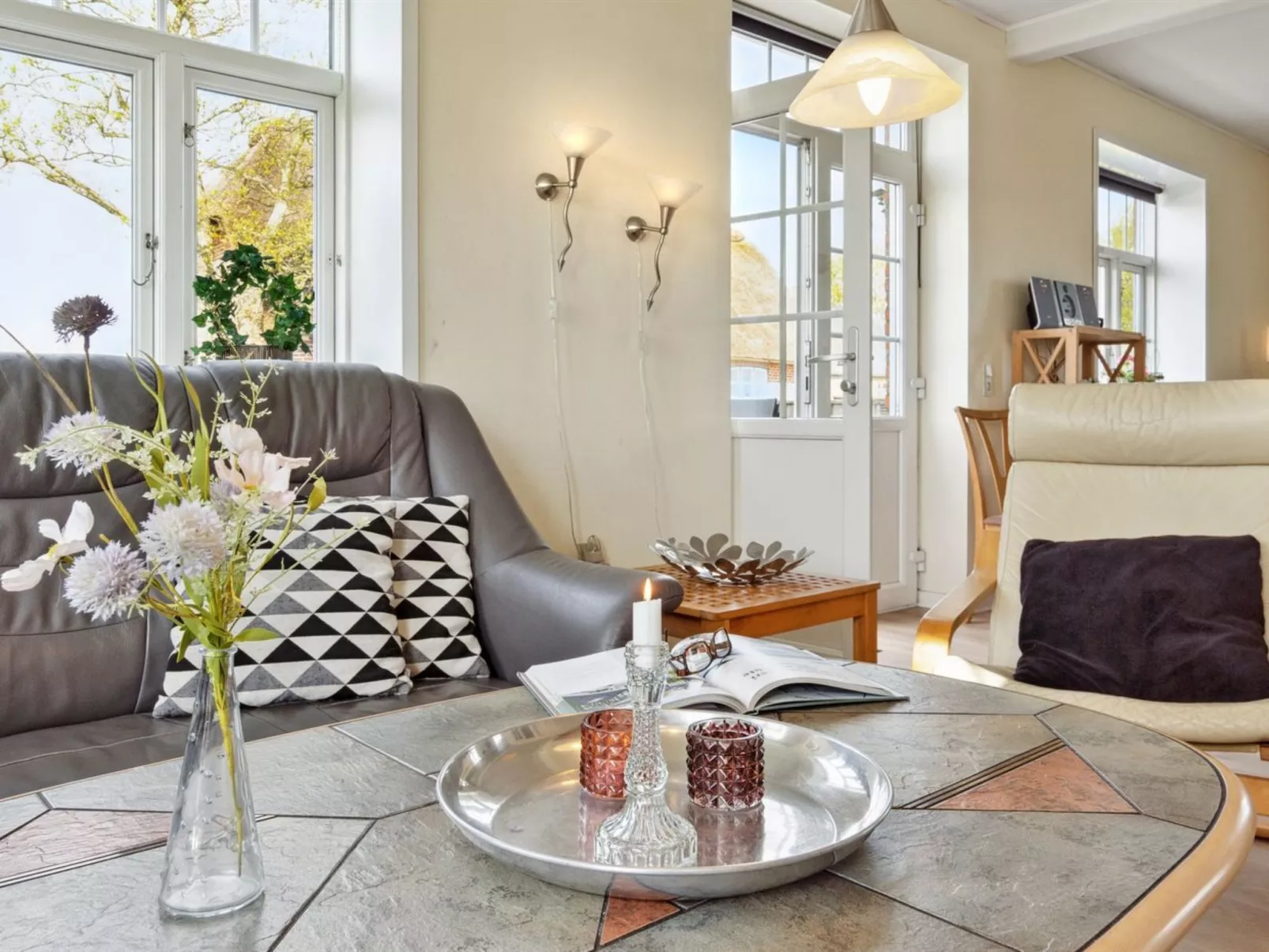 "Adine" - 13km from the sea-Binnen