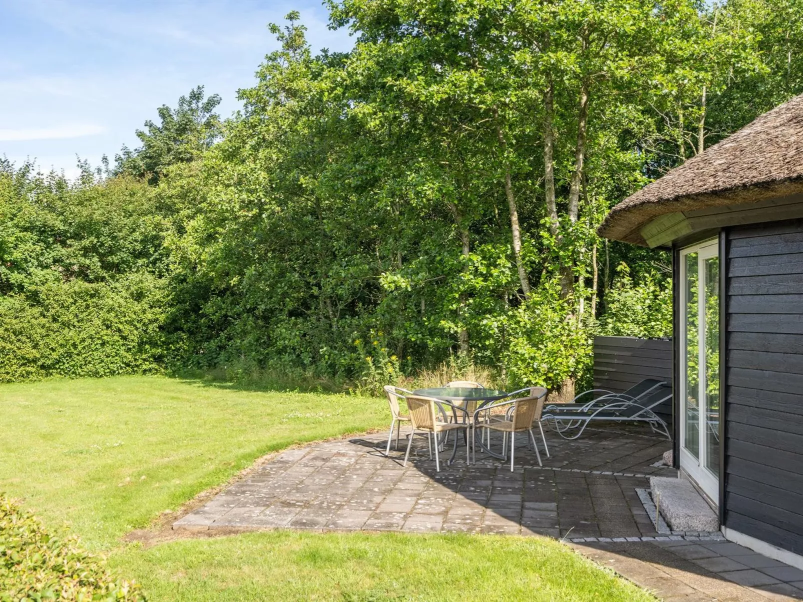 "Adrienne" - 35km from the sea-Buiten