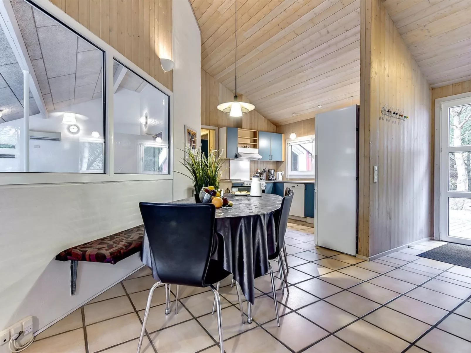 "Luciane" - 2.5km from the sea-Binnen