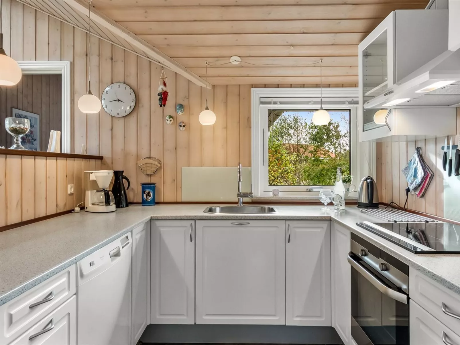 "Lillemor" - 800m to the fjord-Binnen