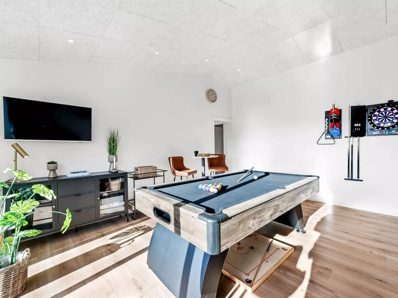 "Waldar" -  from the sea-Binnen