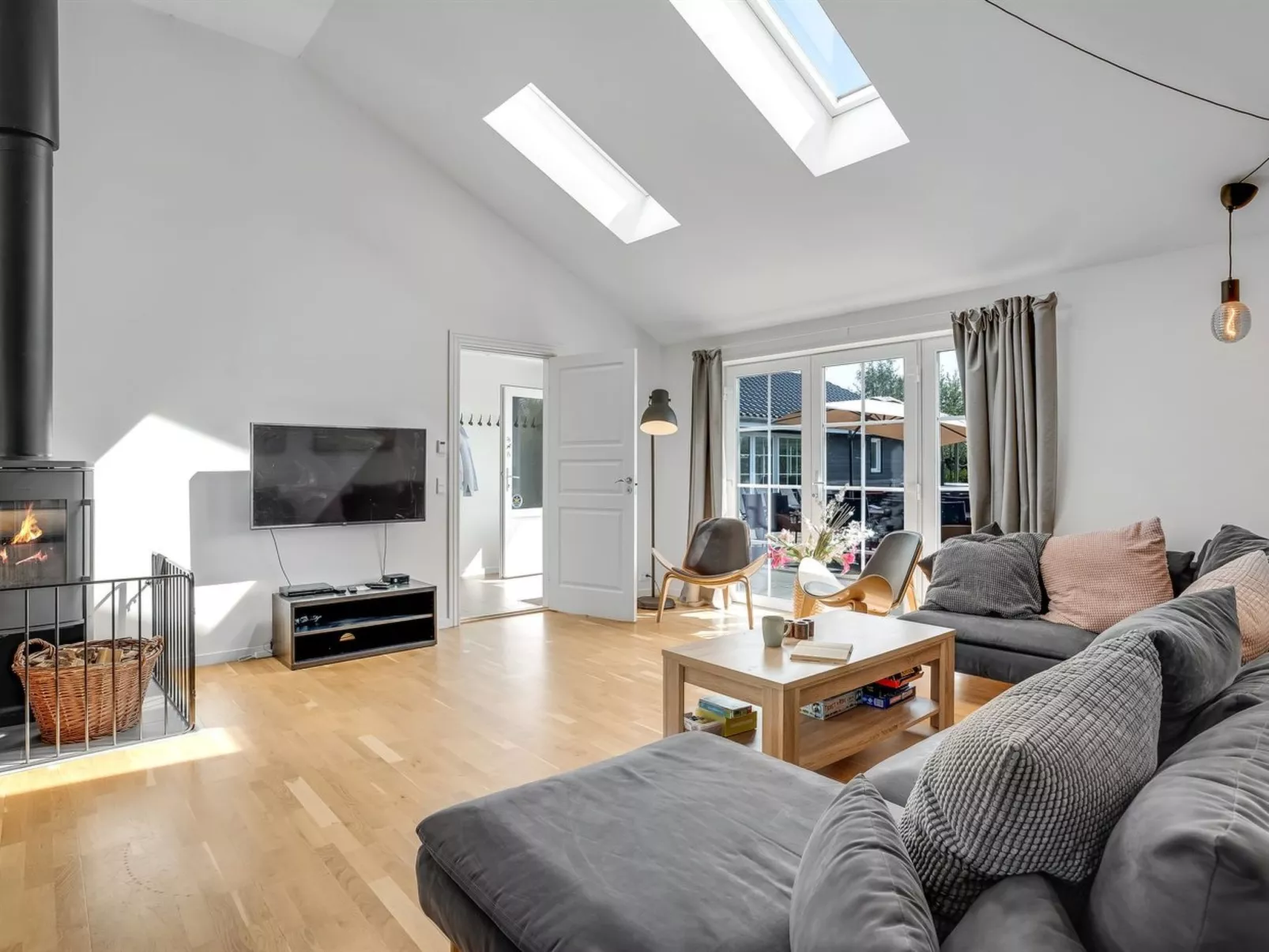 "Ronia" - 900m from the sea-Binnen