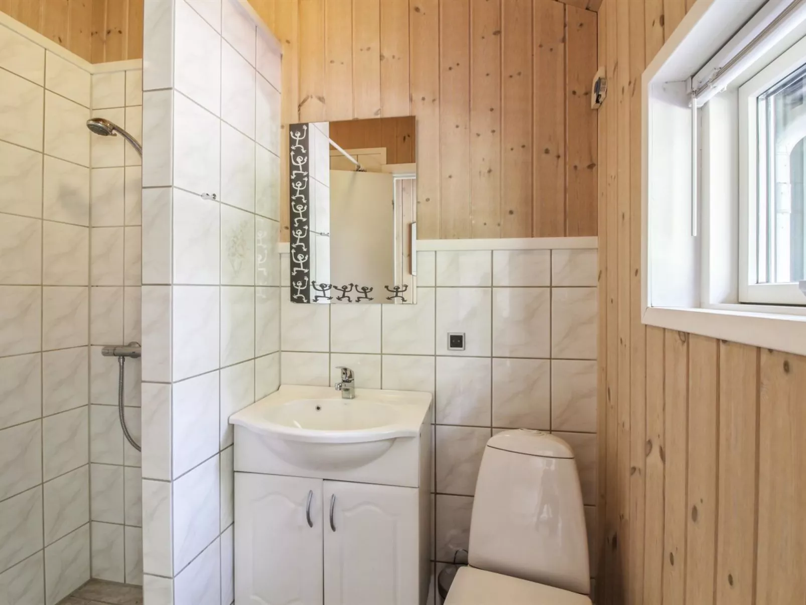 "Arlett" - 950m from the sea-Binnen