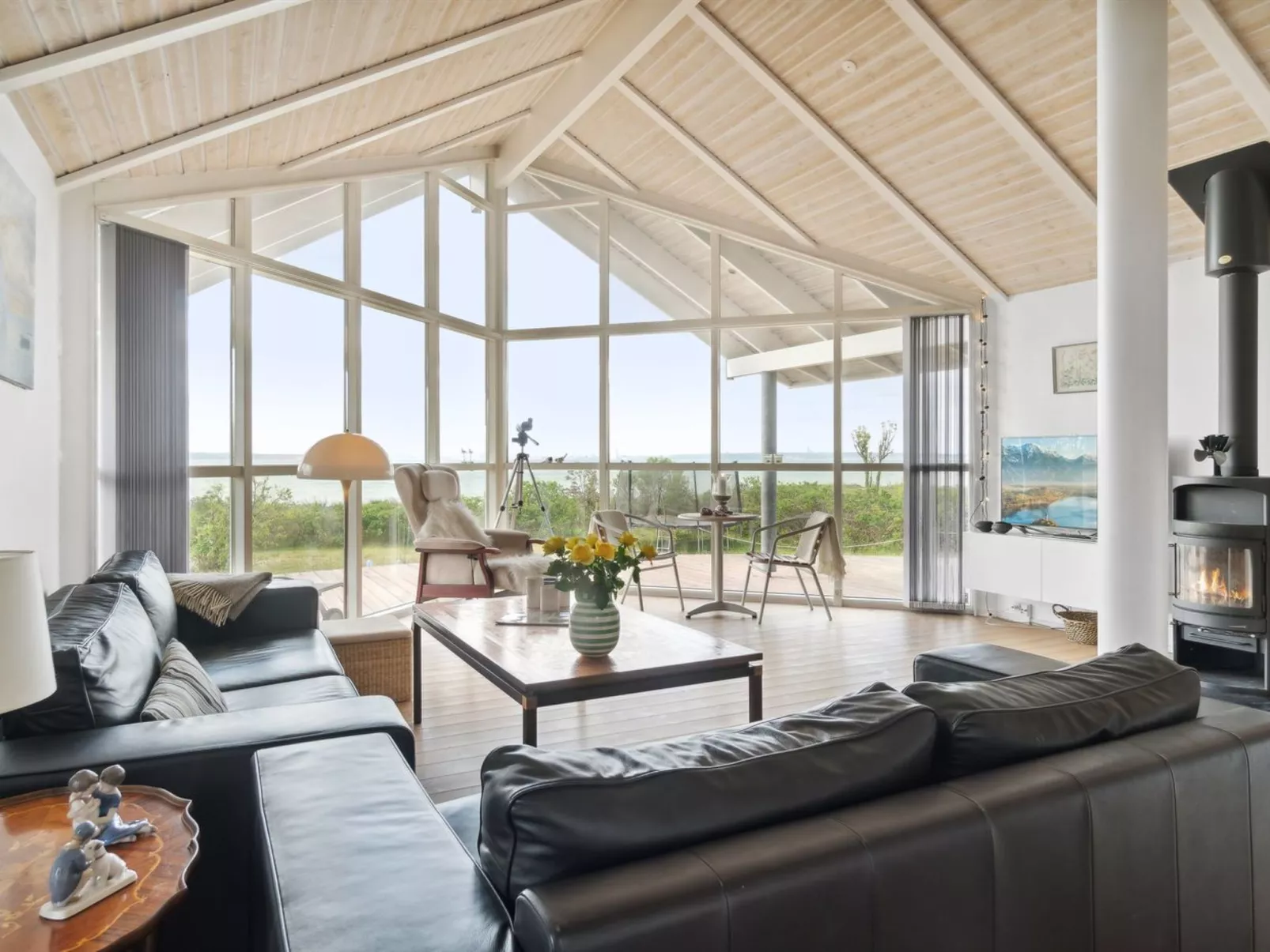 "Elspeth" - 25m from the sea-Binnen