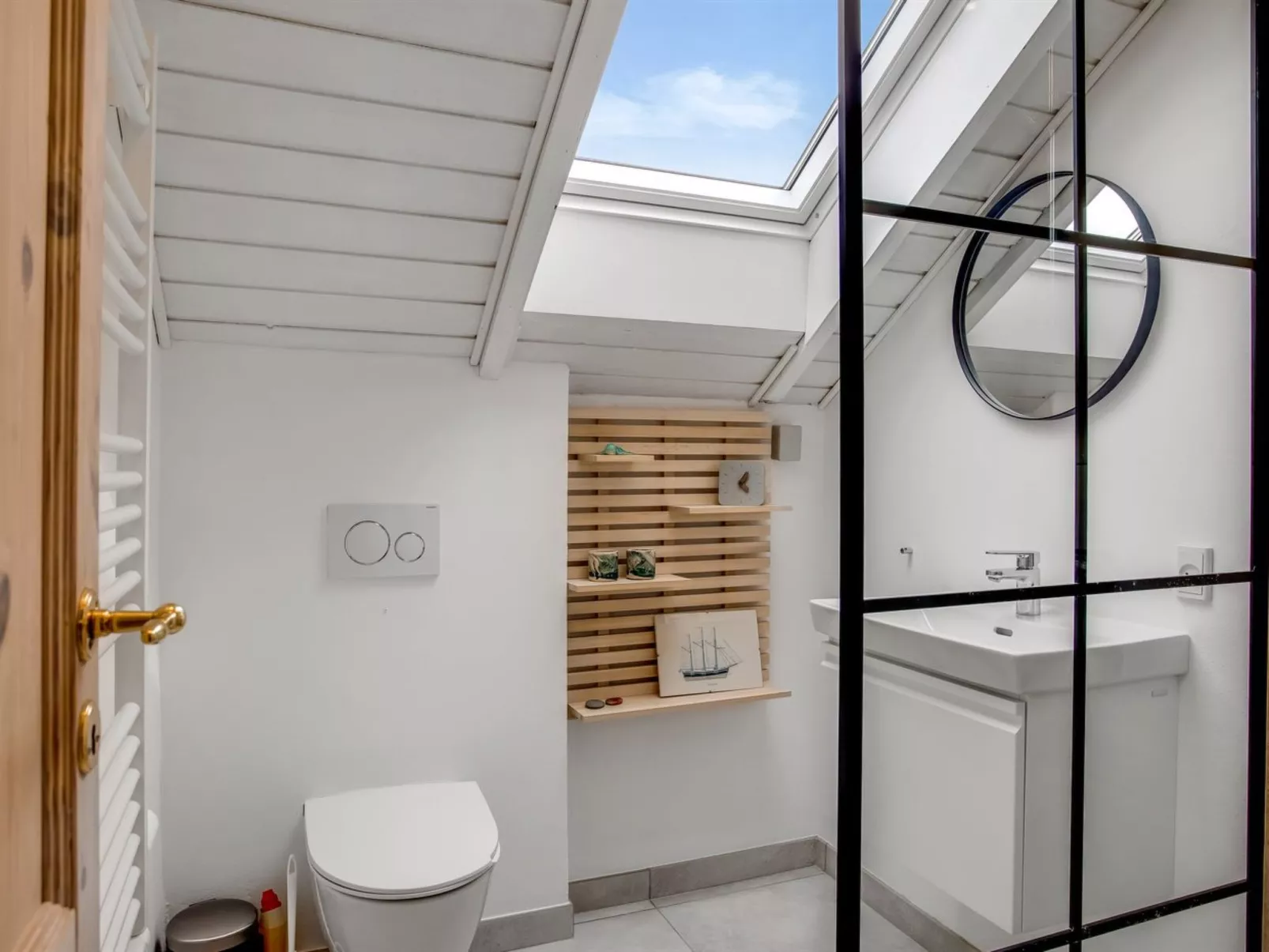 "Anu" - 300m to the fjord-Binnen