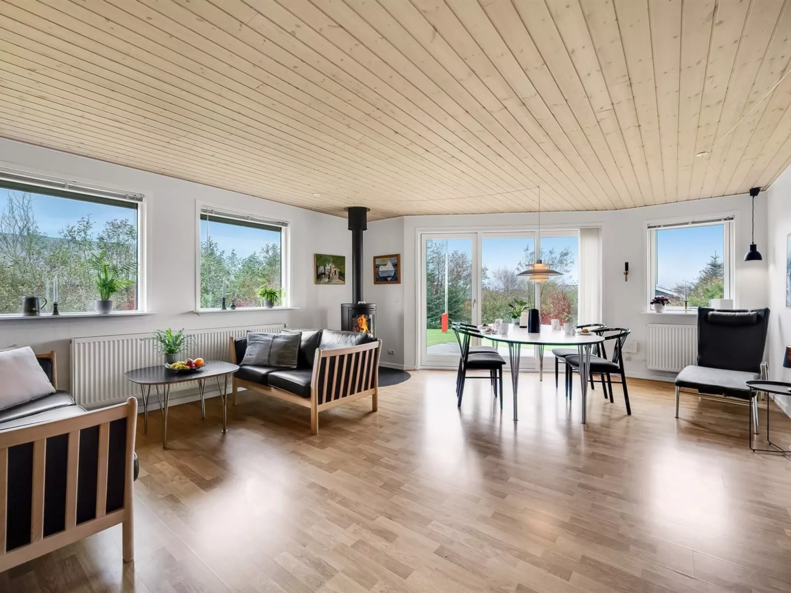 "Ensio" - 300m to the fjord-Binnen