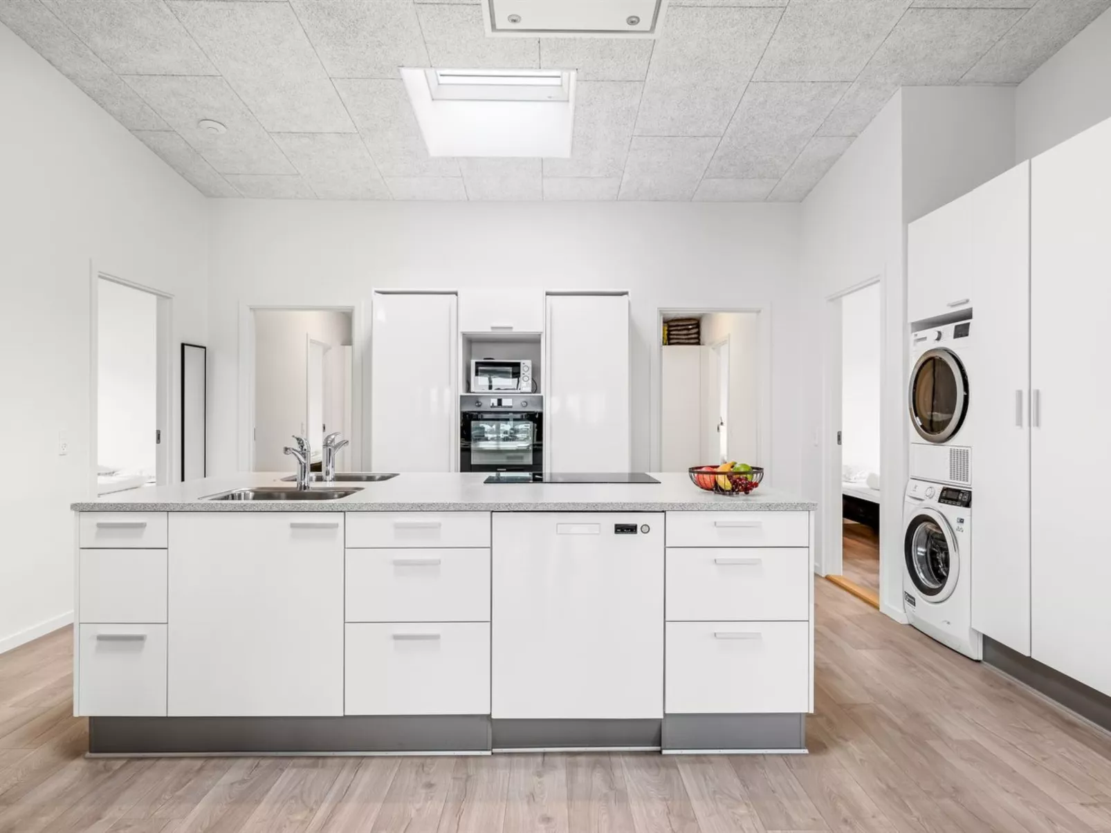 "Clarabelle" - 1.2km from the sea-Binnen