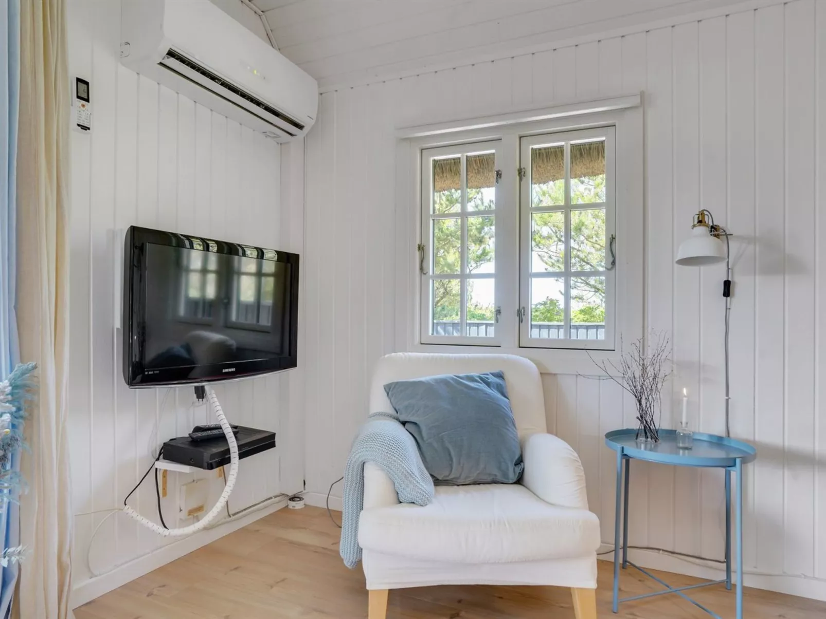 "Sine" - 500m from the sea-Binnen