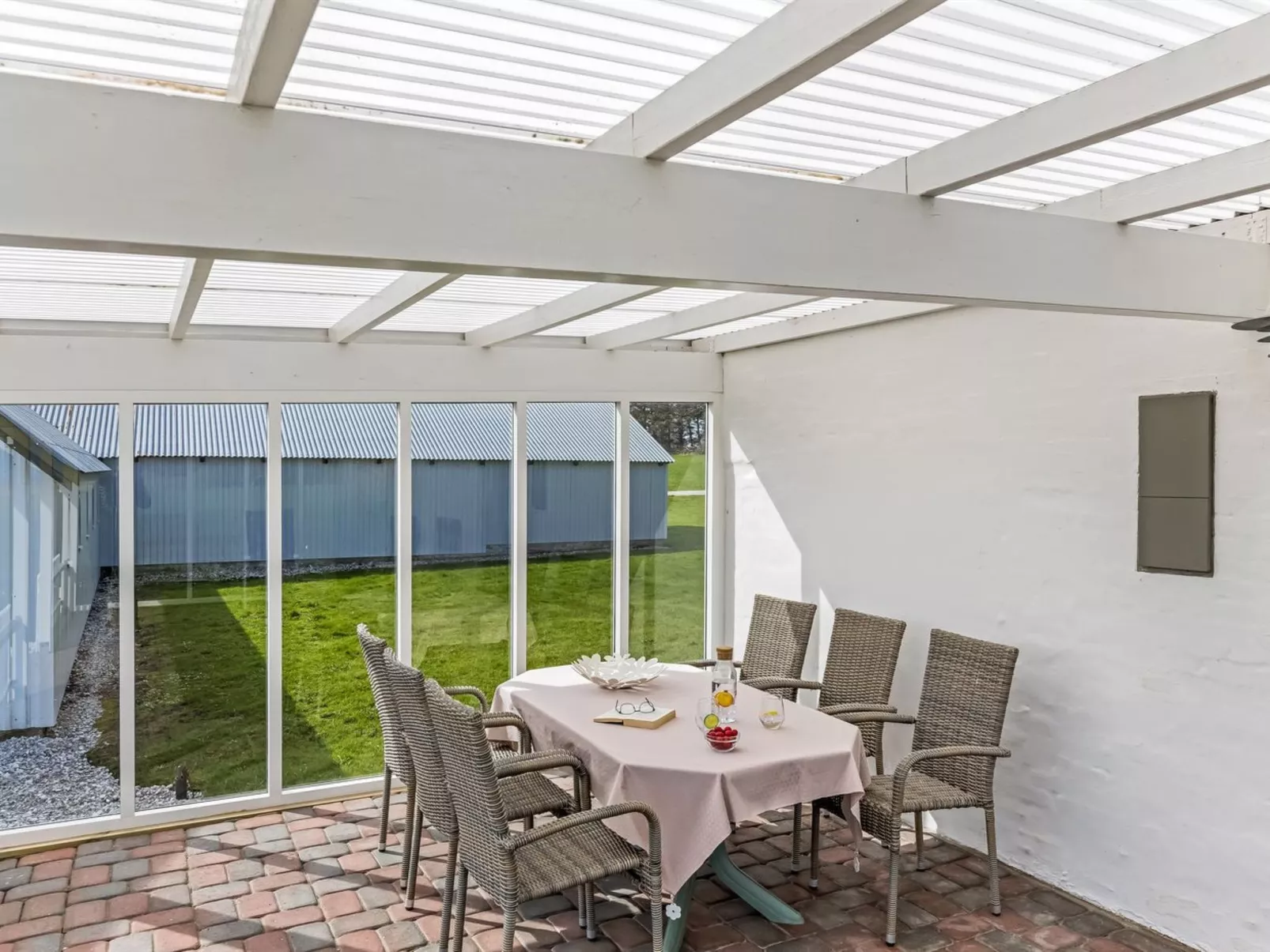 "Kerrin" - 1km from the sea-Binnen