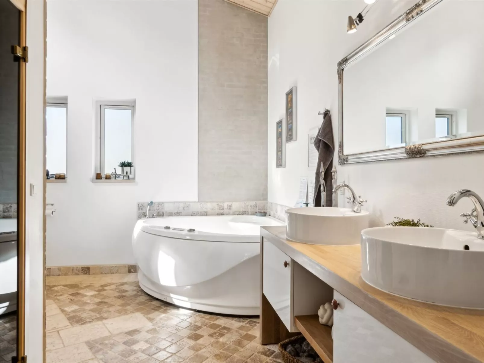 "Romil" - 2.1km from the sea-Binnen