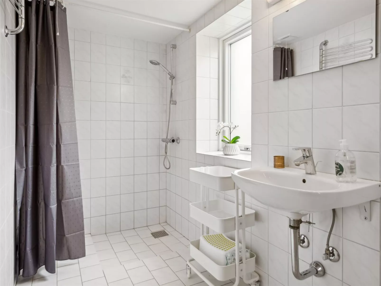 "Sira" - 25m from the sea-Binnen