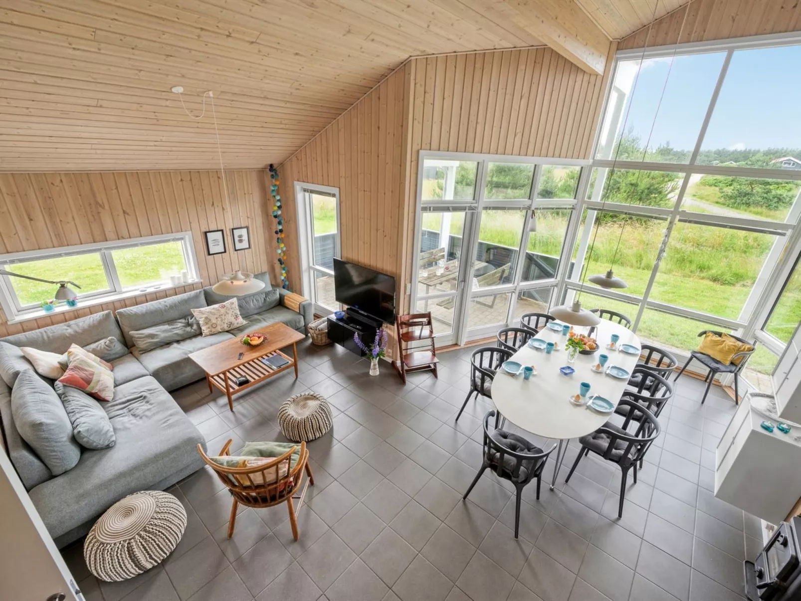 "Felicita" -  from the sea-Binnen