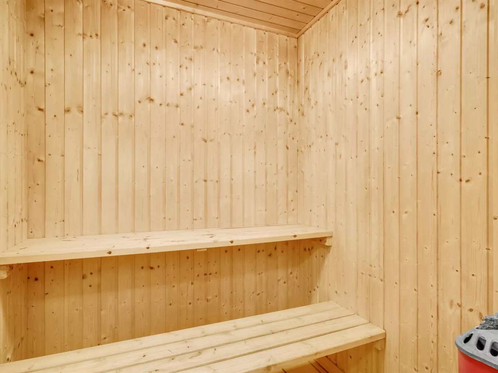 "Adrienne" - 240m from the sea-Binnen