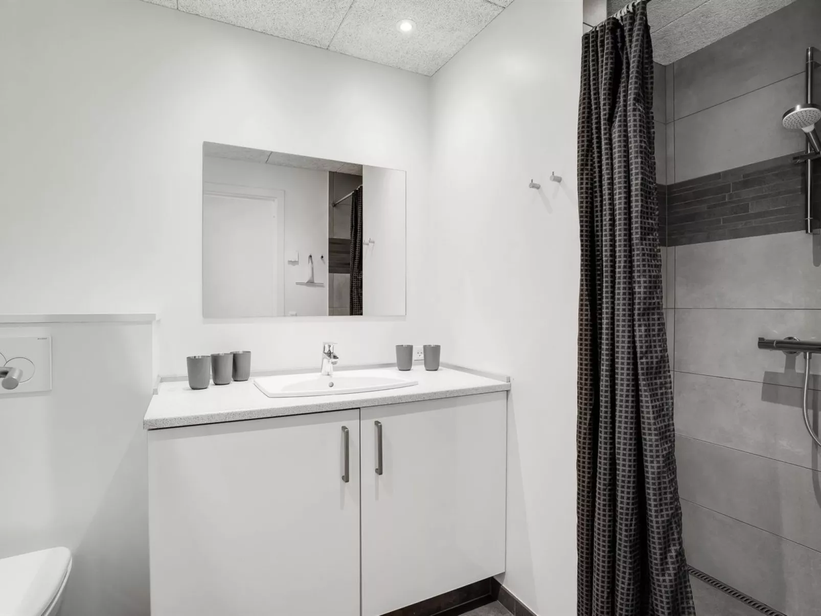 "Patrice" - 300m from the sea-Binnen