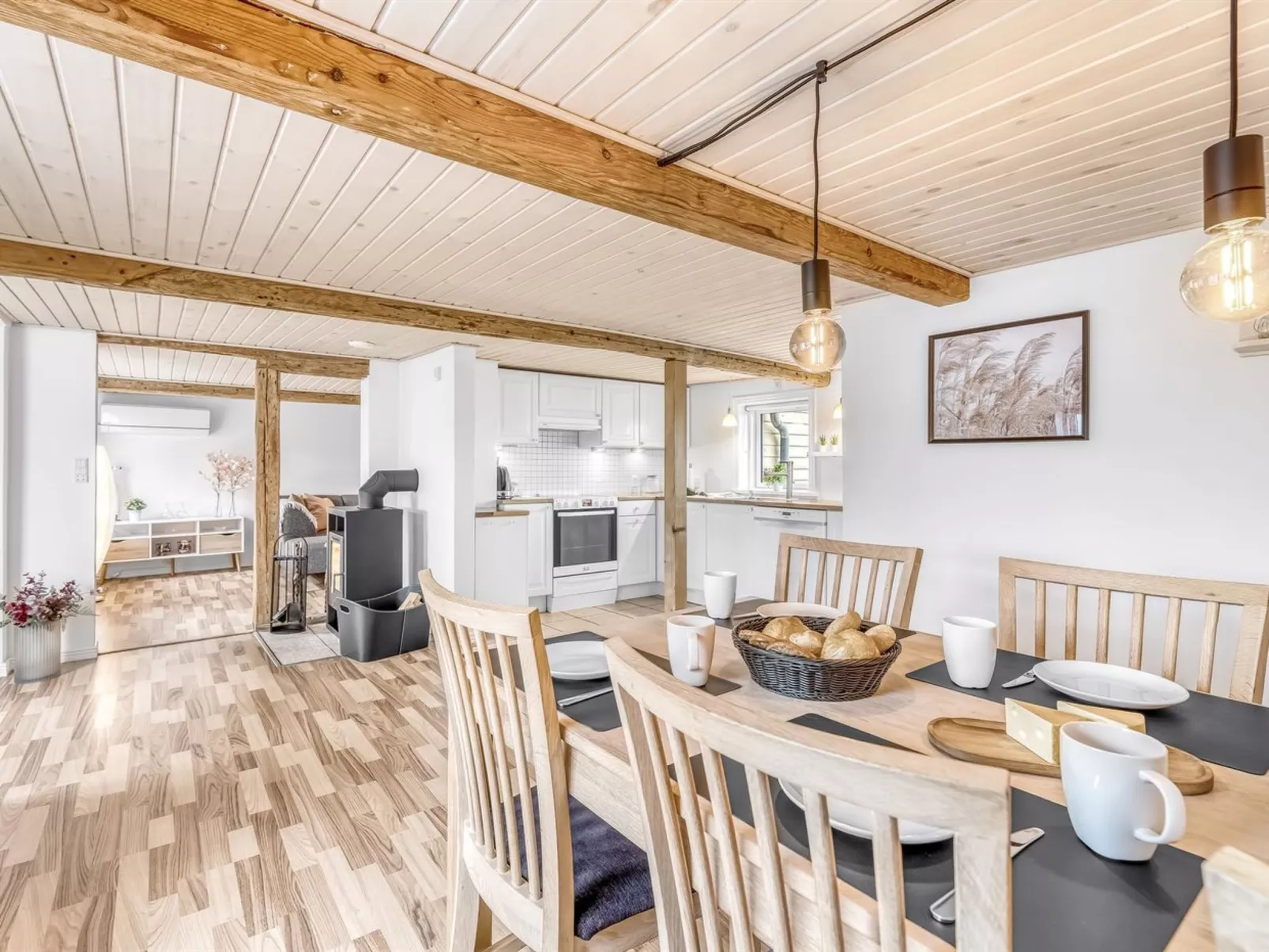 "Anneke" - 1.3km from the sea-Binnen