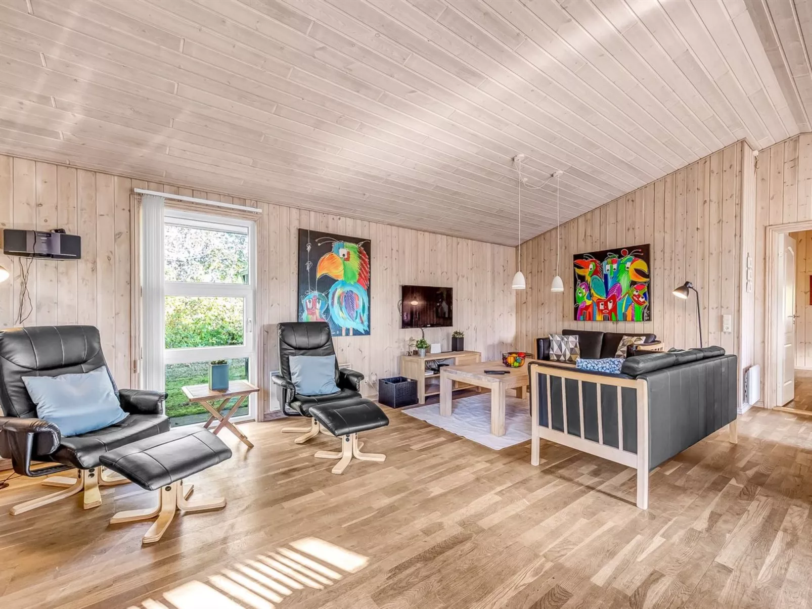 "Efka" - 600m to the fjord-Binnen