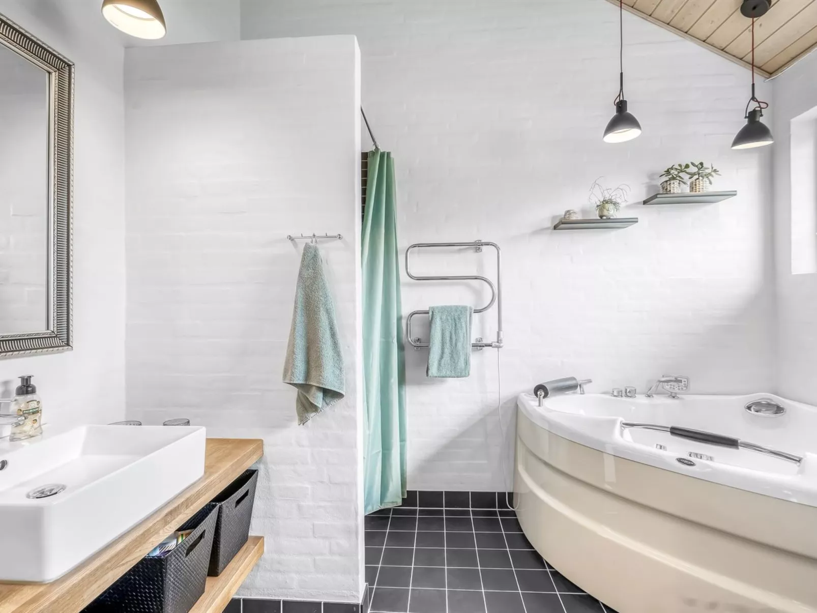 "Carlina" - 700m to the fjord-Binnen