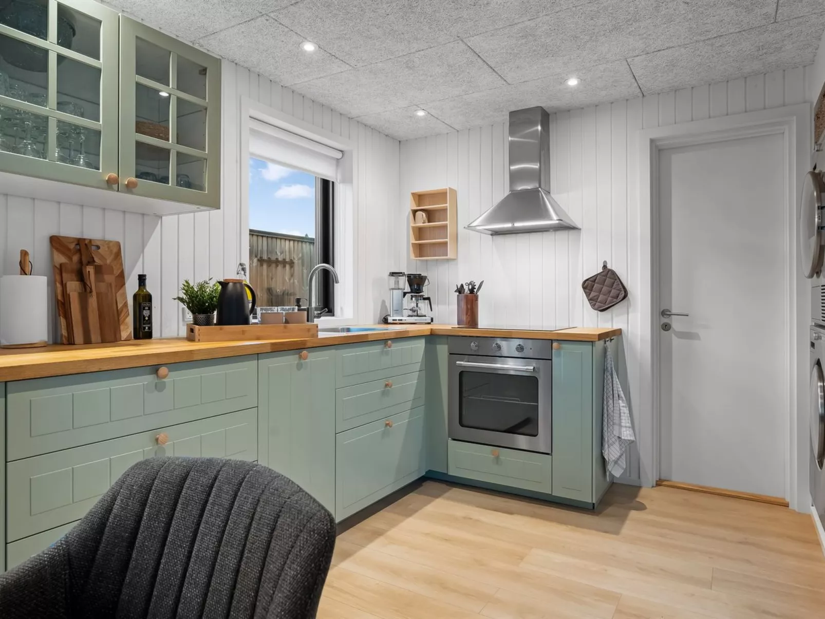 "Hellena" - 600m from the sea-Binnen