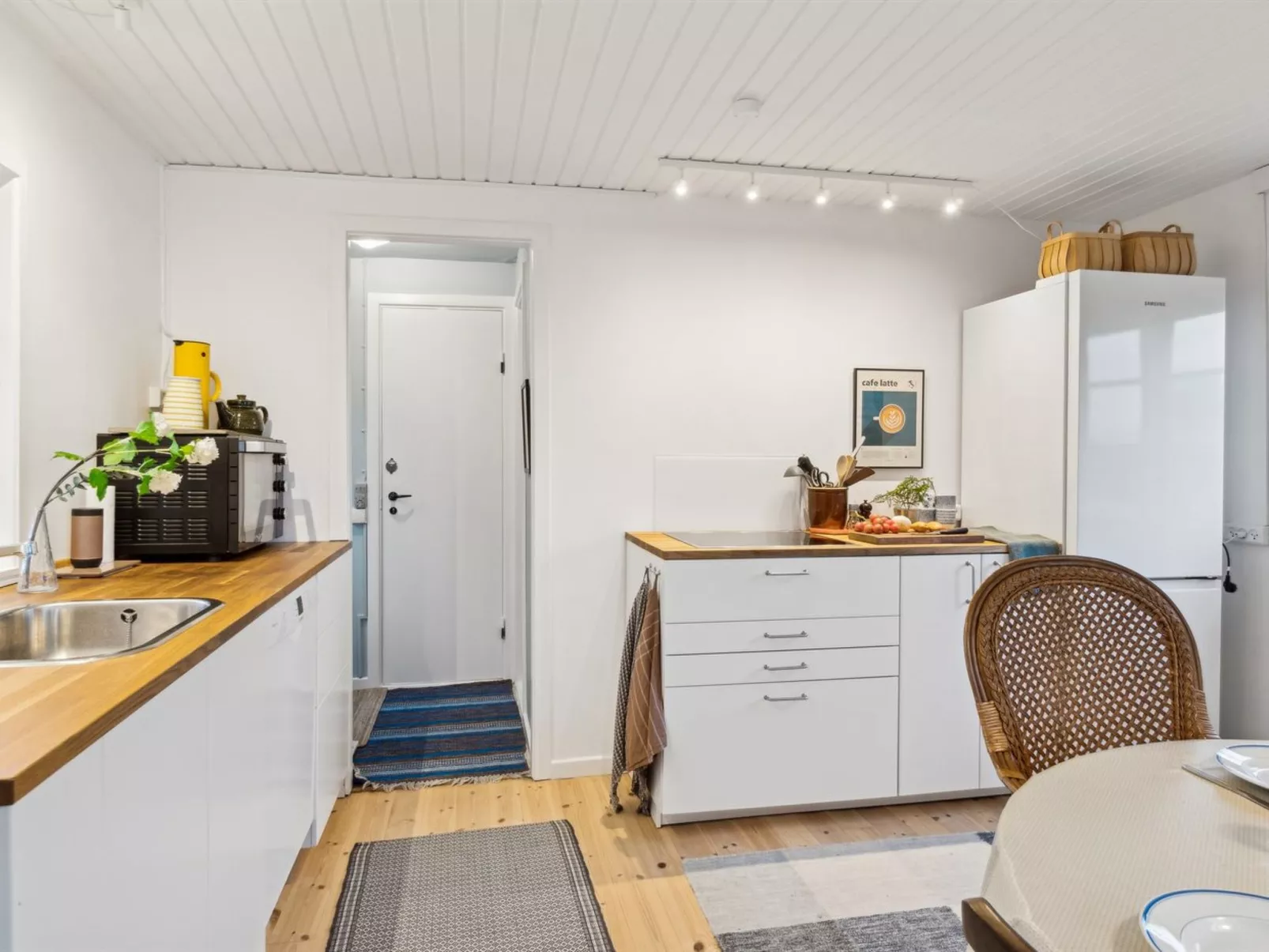 "Dufa" - 200m to the fjord-Binnen