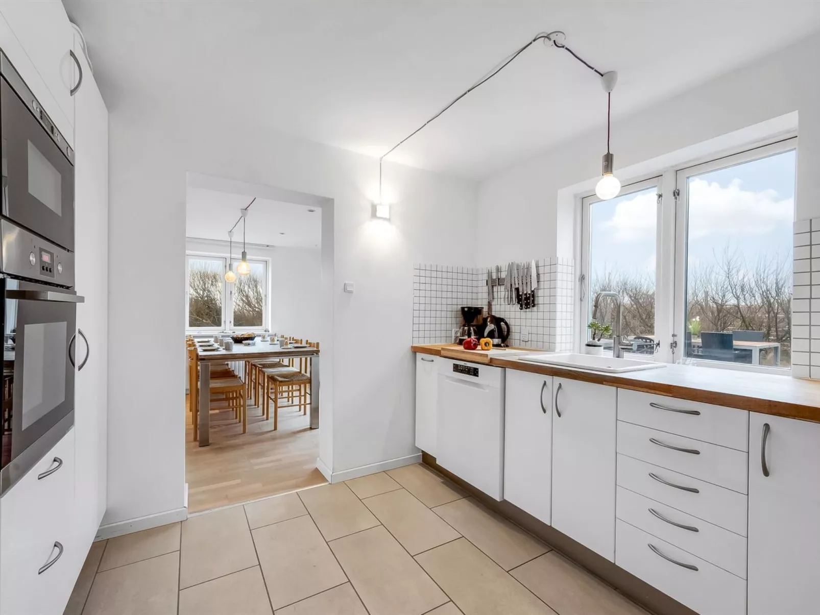 "Laurentia" - 200m from the sea-Binnen