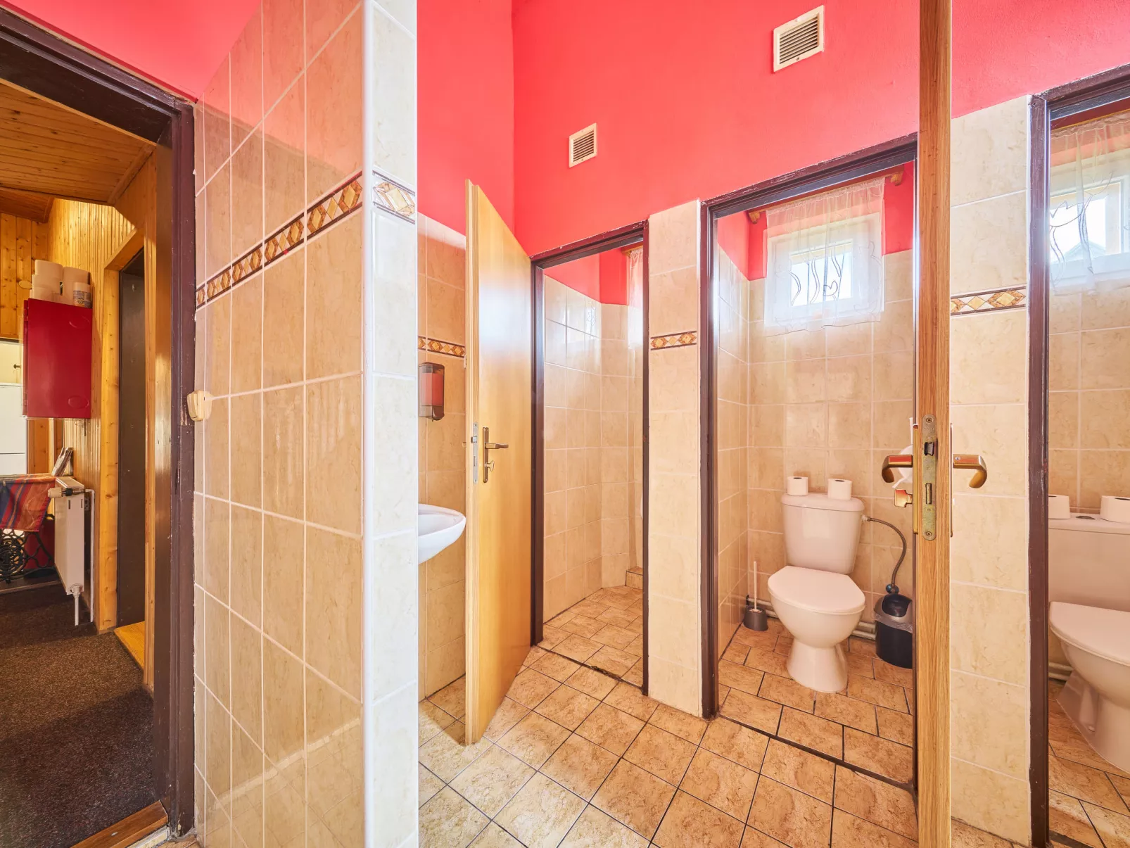 Švýcarský dvůr Lodge-Binnen