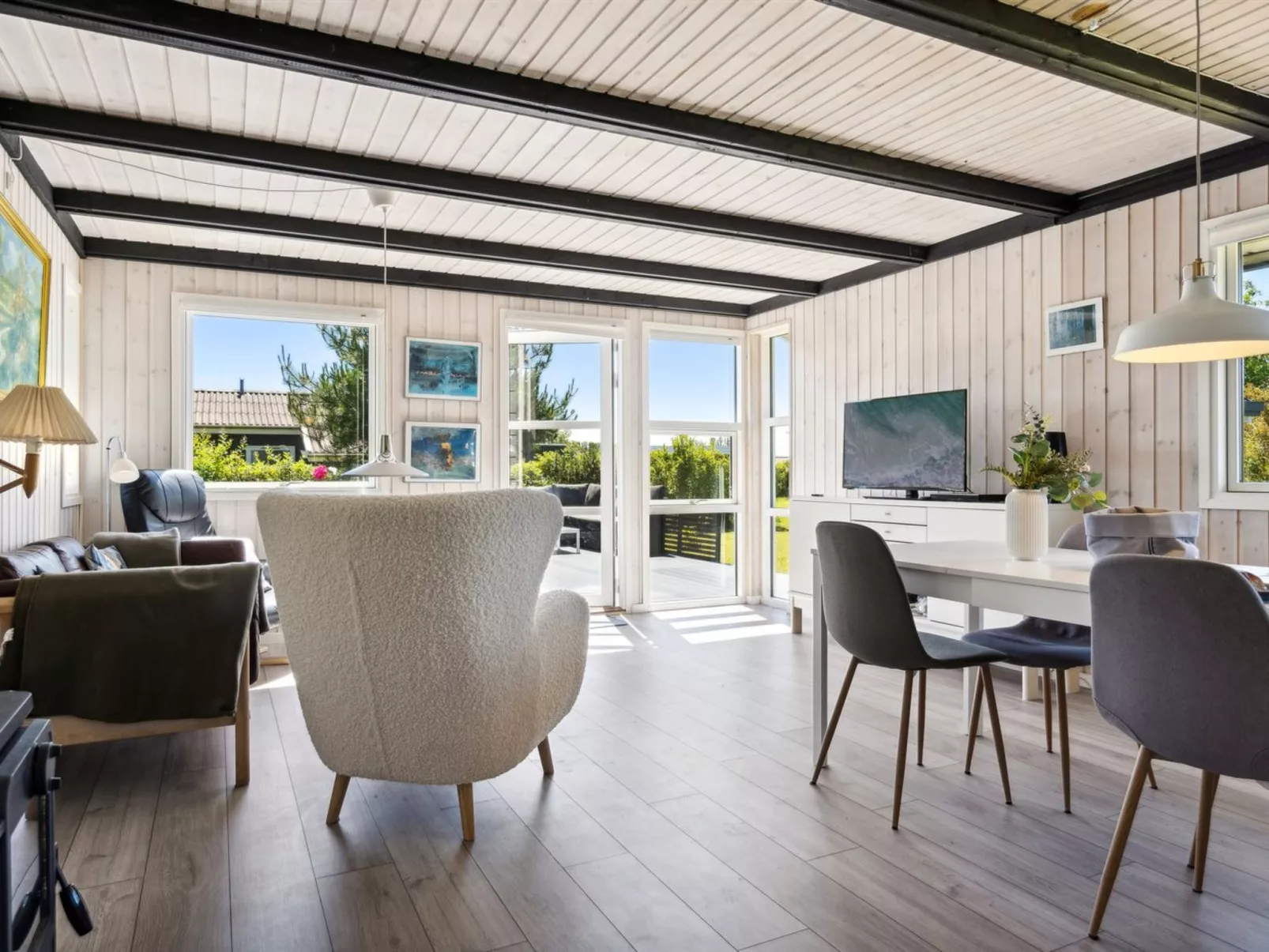 "Janick" - 150m from the sea-Binnen