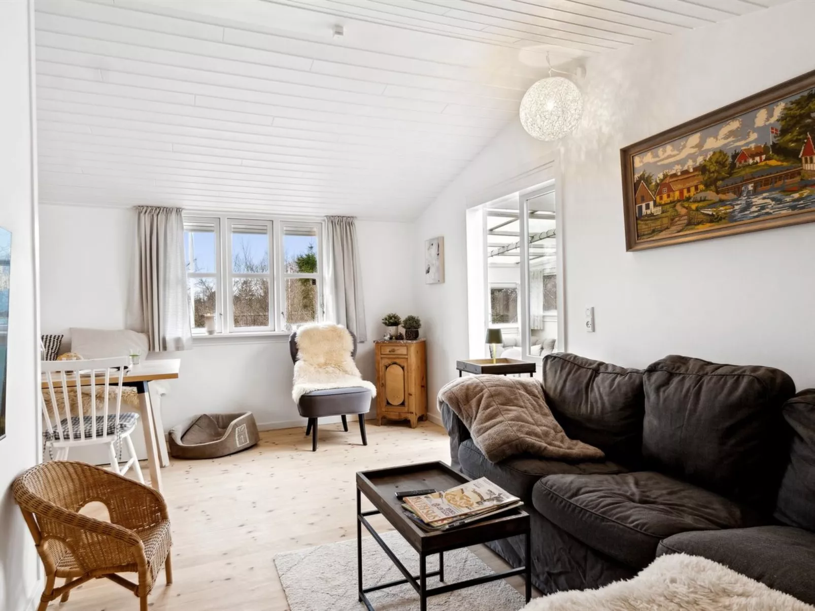 "Holmfridur" - 2km from the sea-Binnen