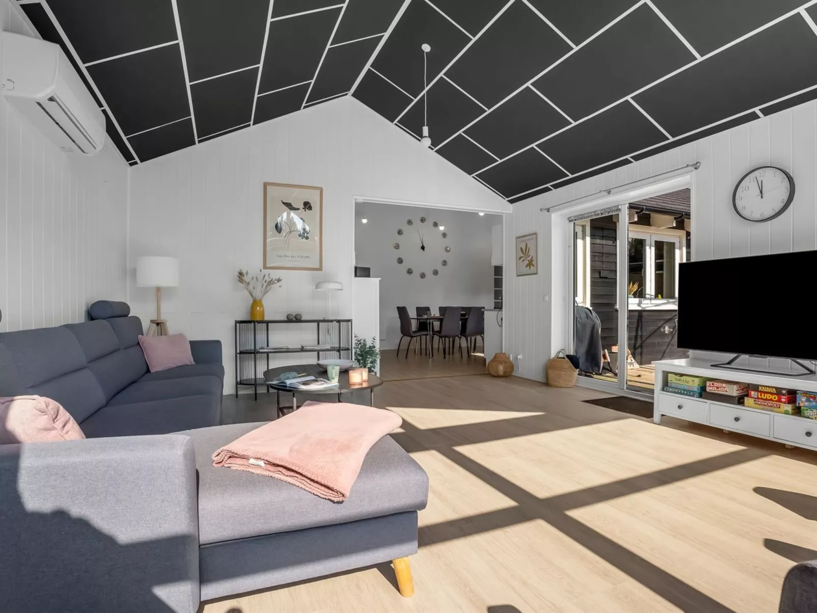 "Amdi" - 1.3km from the sea-Binnen