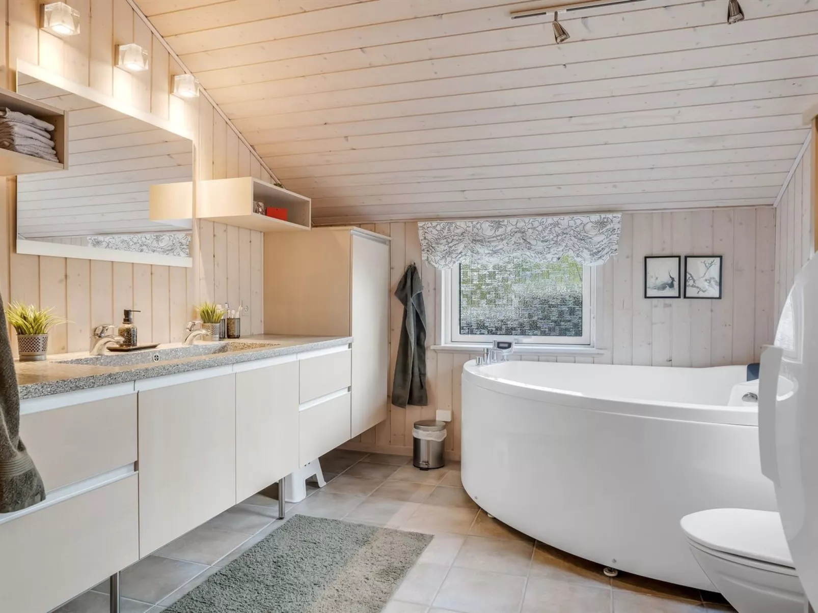 "Onni" - 2.3km from the sea-Binnen