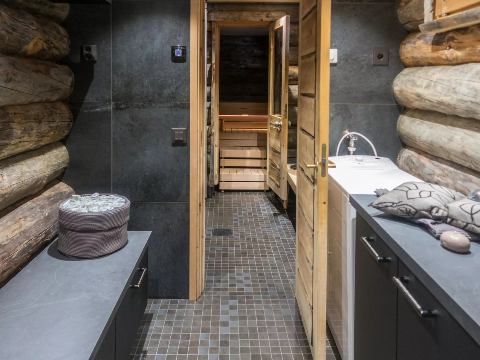 Ruka-rokova 2-Binnen