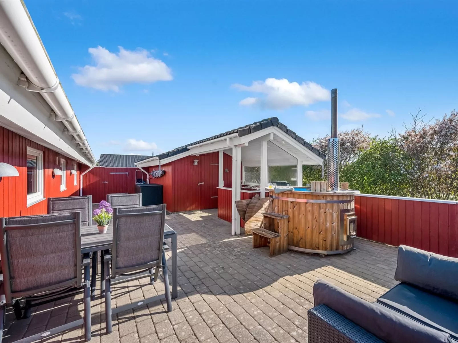 "Seba" - 1km to the fjord-Binnen