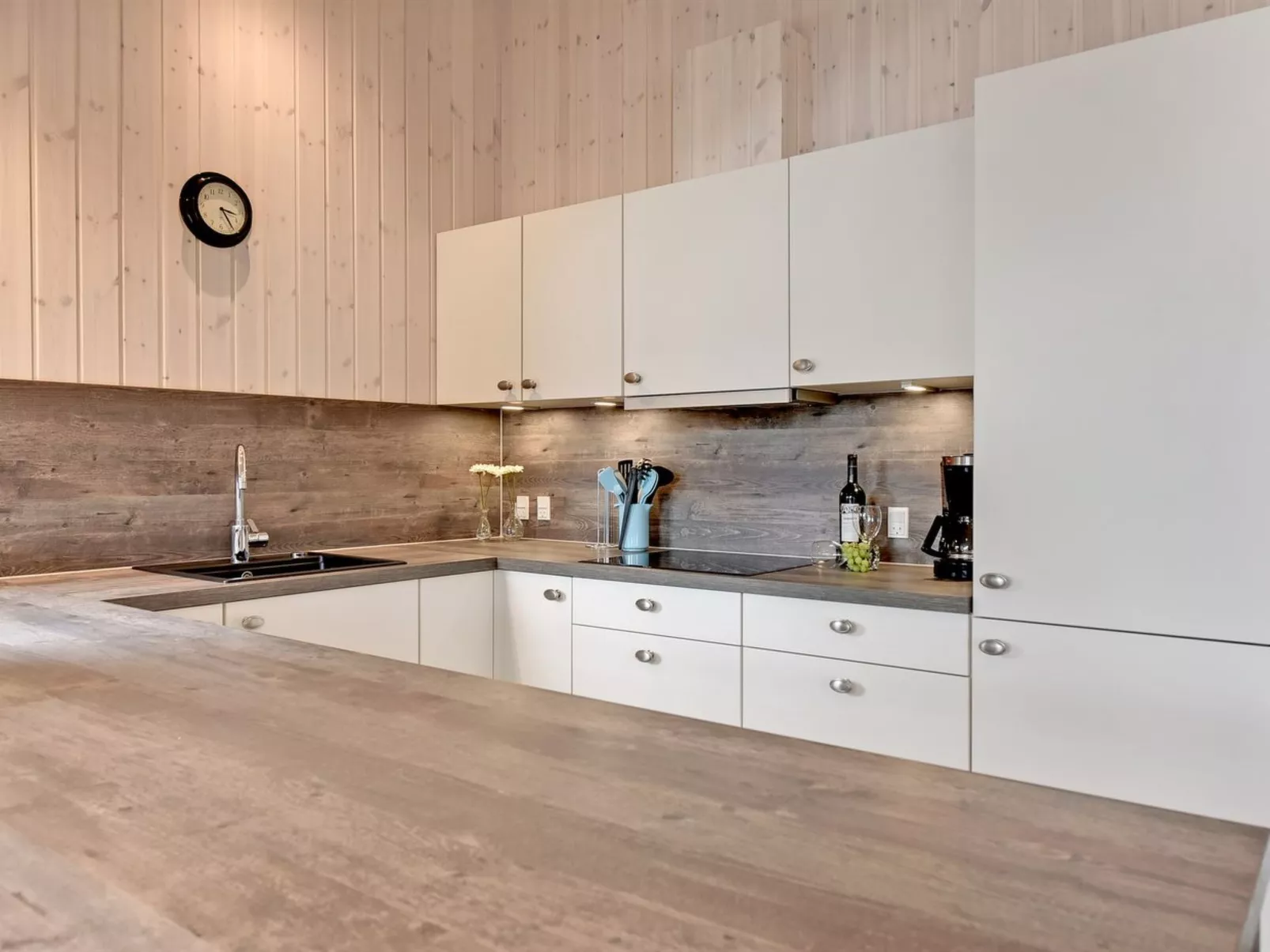 "Hwithoveth" - 1.4km from the sea-Binnen