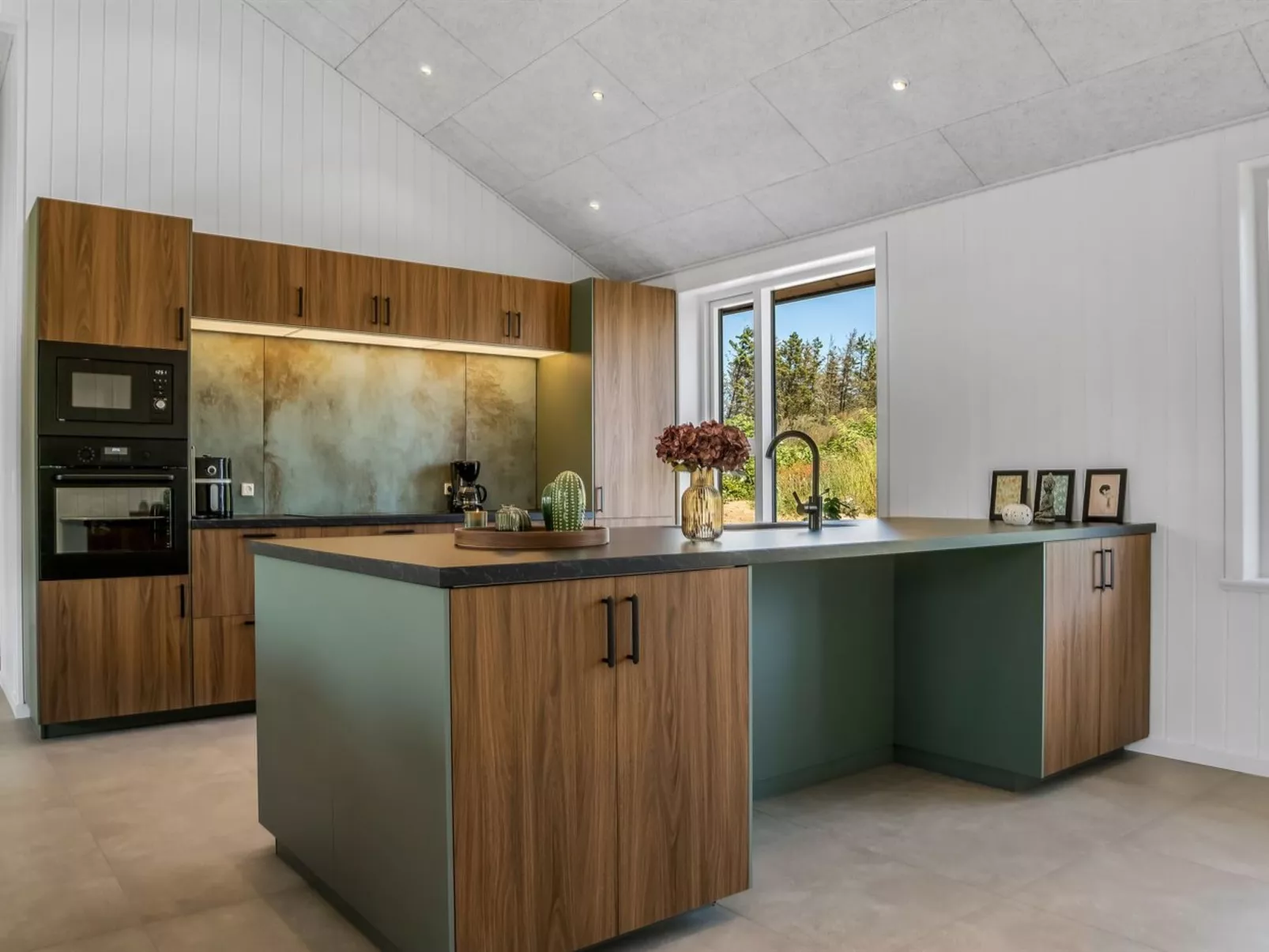 "Merta" - 800m from the sea-Binnen